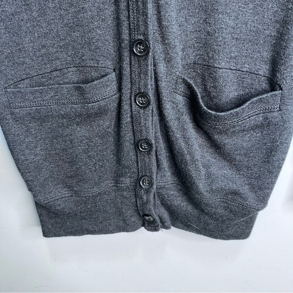 Aritizia Talula Grey Button Down Lightweight Cardigan Size XS - Picture 2 of 10